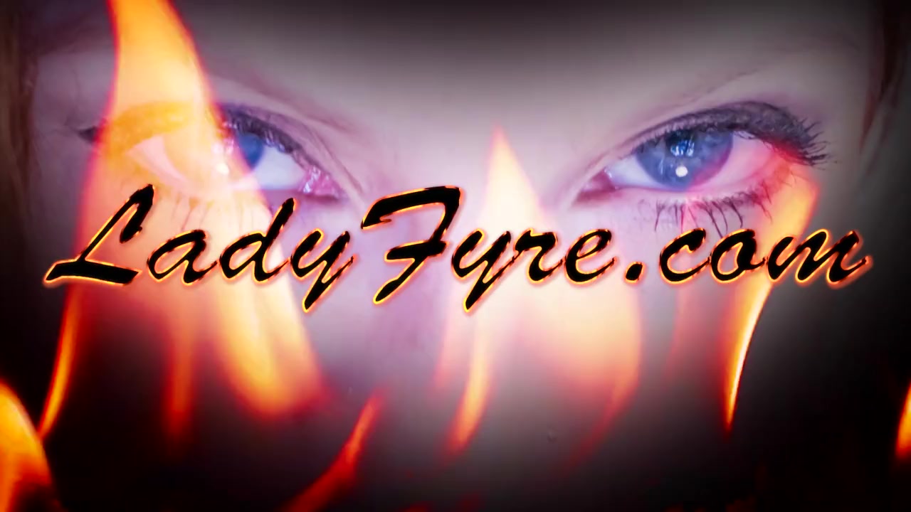 Уже все уши  прожужжал друзьям про то, как на днях двух зрелых баб поставил раком