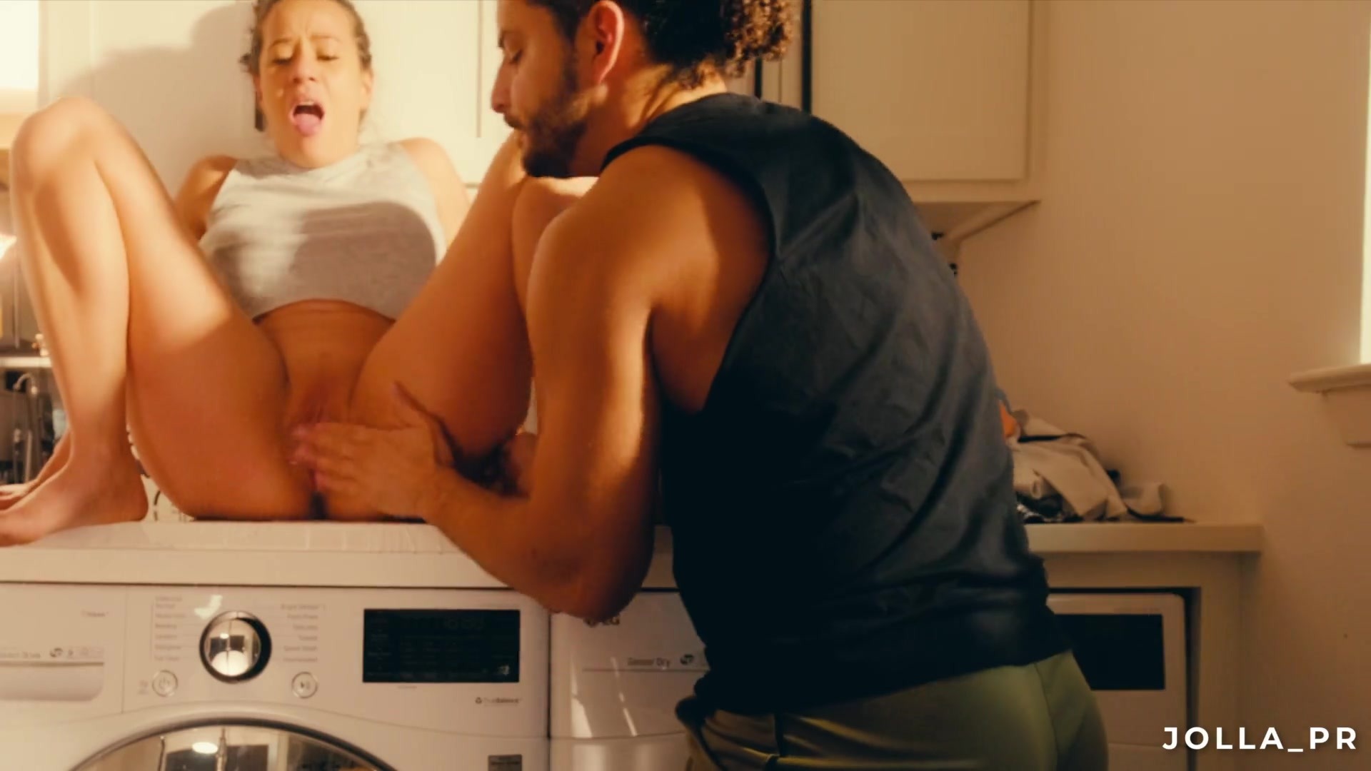 Муж своей жене латиноамериканке задолжал кунилингус и женский оргазм